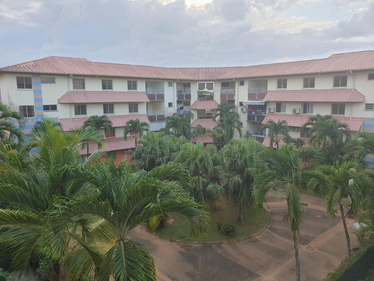 Apartamento Le Jardin Secret Guyanais Avec Piscine Et Jardin De 70 M2 Cayenne Exterior foto